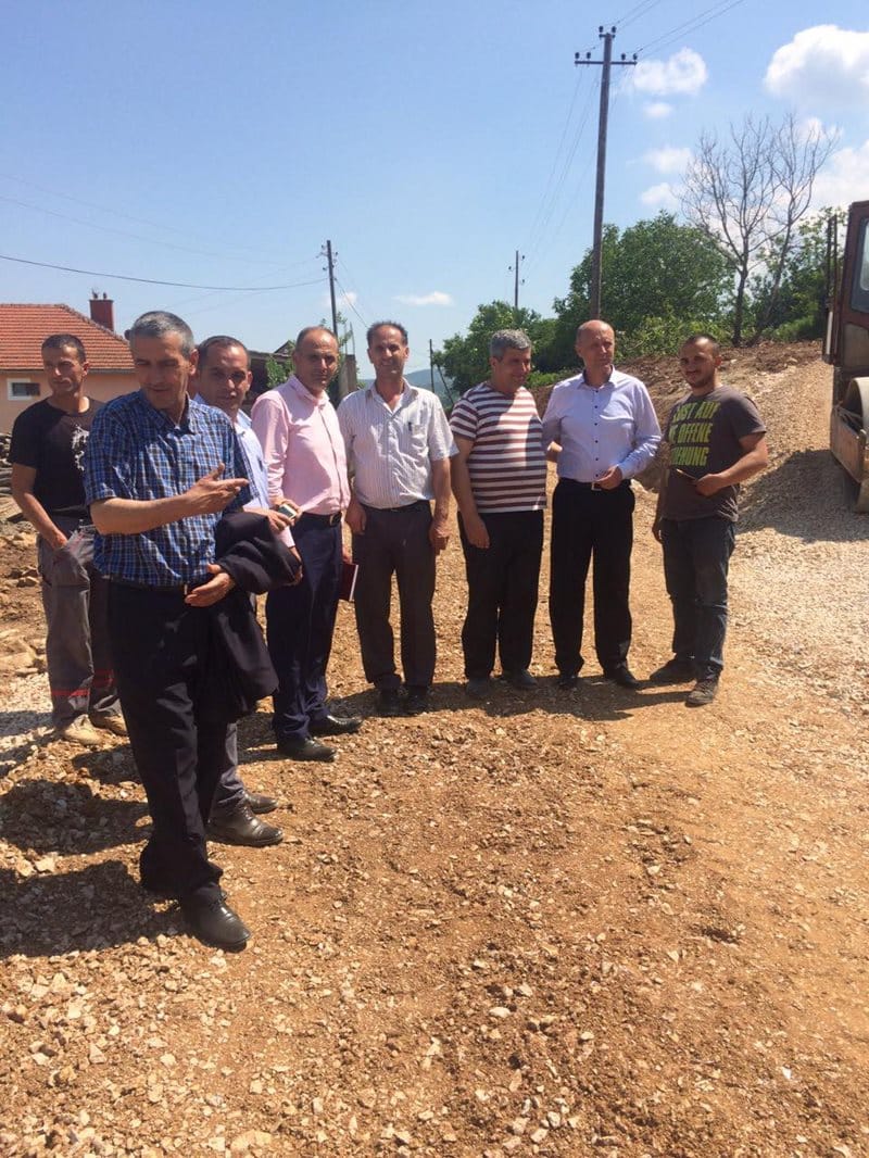 Predsednik Ilazi ocenio je  projekat izgradnja puta u naselju Prushaj  kao veoma važnim