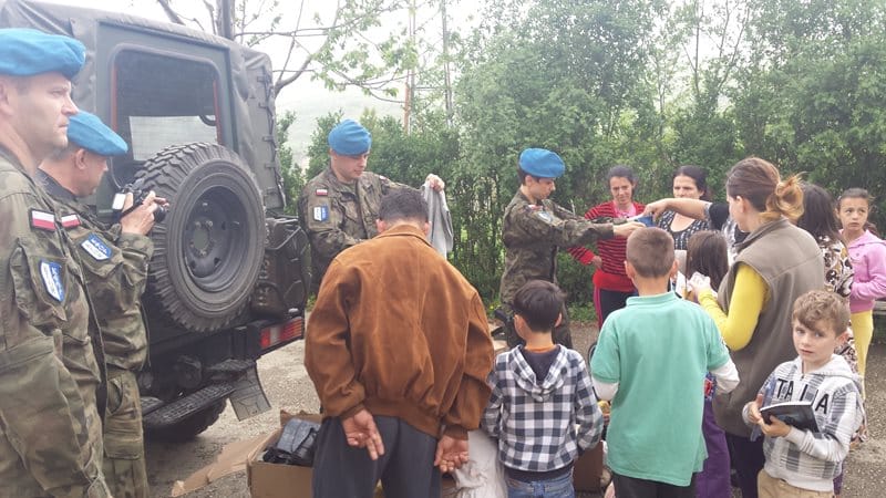 Polski KFOR pomaže siromašne porodice