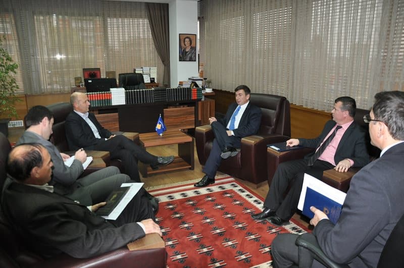 Ministar Obrazovanja primio na jednom sastanku predsednika Besim Ilazi